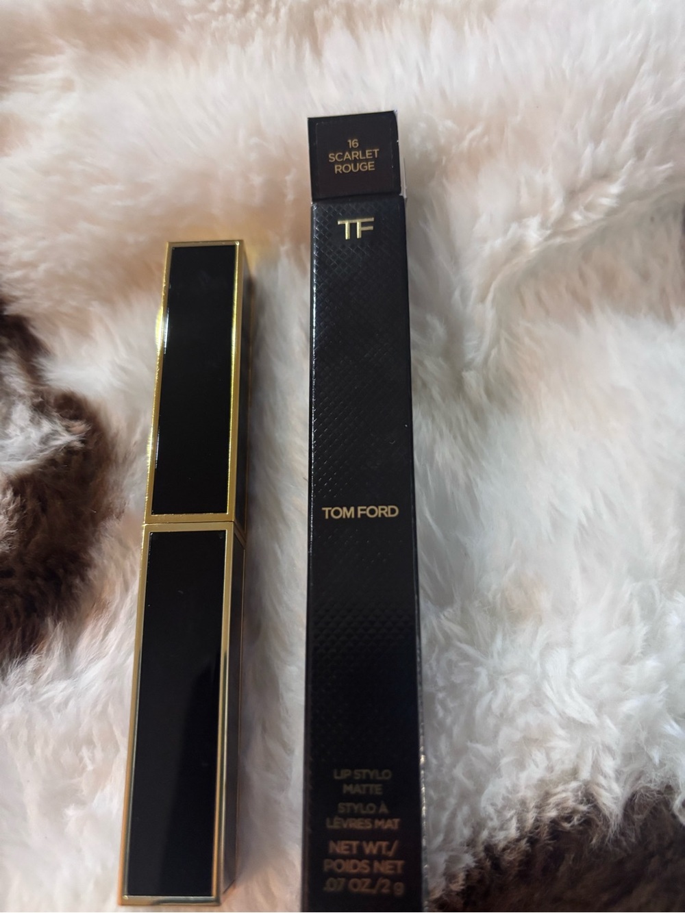 Tom Ford Lip Color Matte / Lip Stylo Matte in shade #16 Scarlet Rouge